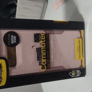 Samsung Galaxy s10+ Otterbox phone case